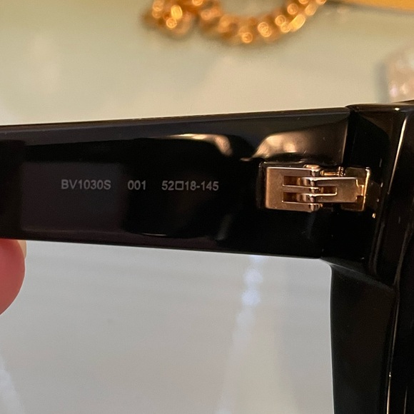 Bottega Veneta Geometric Square In Black - Picture 7 of 8